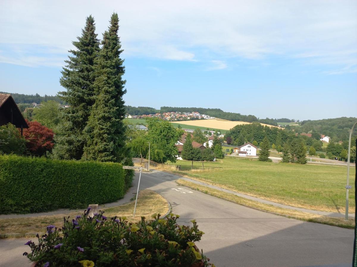 Ferienwohnung Weiss-Rot-Schwarz Bad Griesbach im Rottal Exterior foto